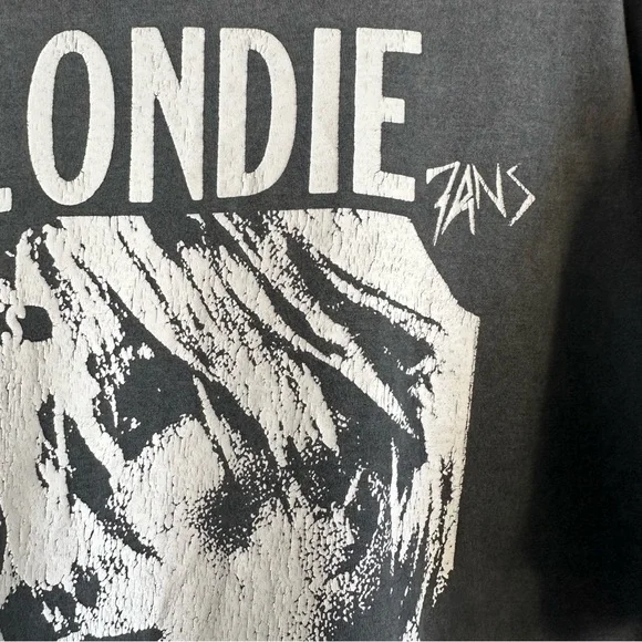 Blondie Distressed Los Angeles 1977 Graphic Tee. Size XS. Unisex - Picture 3 of 7